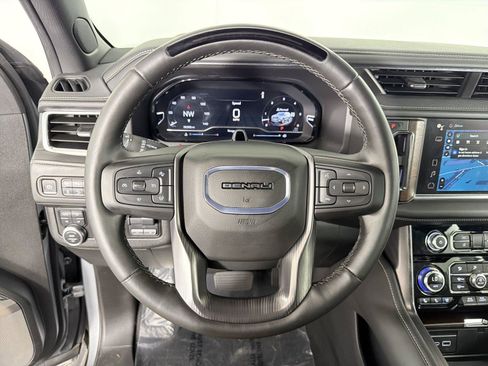 Certified 2024 GMC Yukon Denali Ultimate AWD/4WD image 25