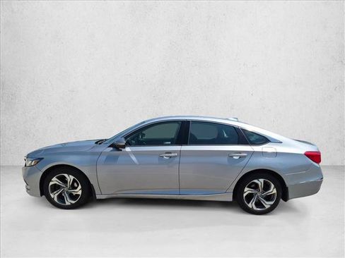 Used 2018 Honda Accord EX image 5