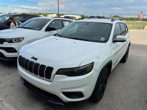 Used 2020 Jeep Cherokee Latitude Plus FWD image 1