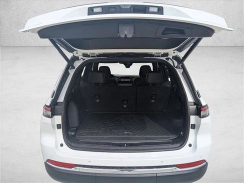 Certified 2025 Jeep Grand Cherokee Limited image 7