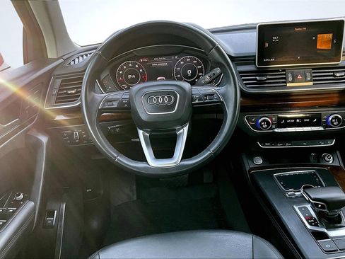 Used 2020 Audi Q5 2.0T Premium Plus w/ Premium Plus Package image 8