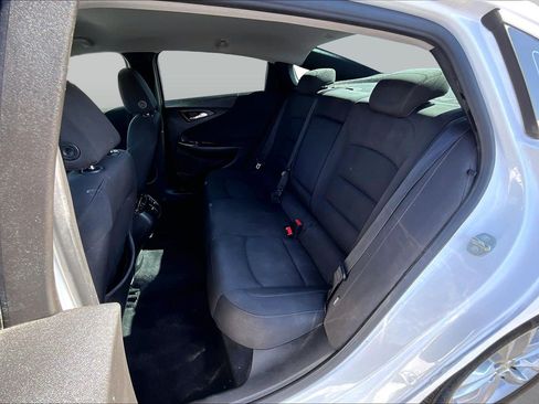 Used 2018 Chevrolet Malibu LT FWD image 24