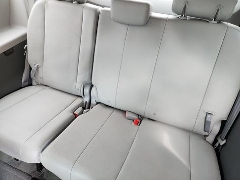Used 2015 Toyota Sienna XLE w/ XLE Navigation Package FWD image 24
