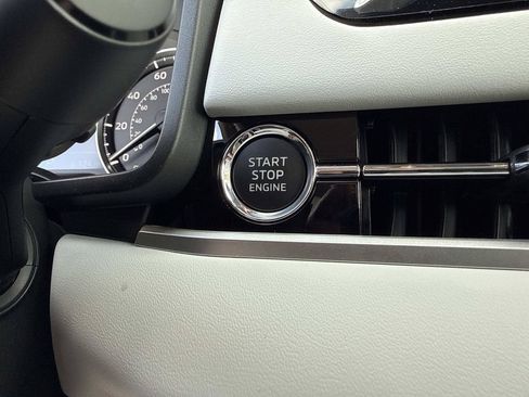 New 2026 Mitsubishi Outlander SE FWD image 30