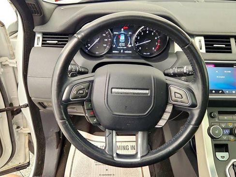 Used 2017 Land Rover Range Rover Evoque SE Premium image 13