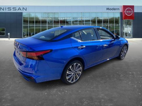 Certified 2025 Nissan Altima 2.5 SL image 5