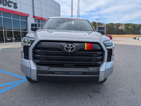 New 2026 Toyota Tundra 4x4 CrewMax image 8