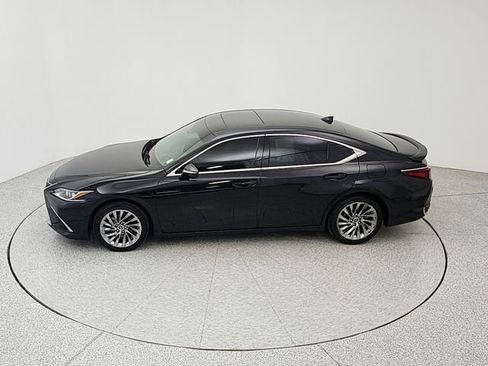 Used 2025 Lexus ES 300h w/ Accessory Package (Z2) image 34