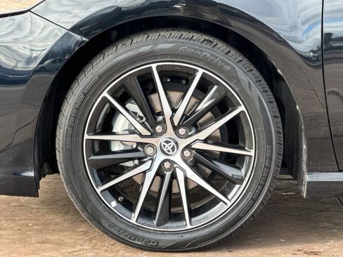 Used 2023 Toyota Camry SE image 32