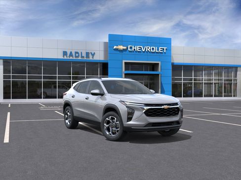 New 2026 Chevrolet Trax LT FWD image 1