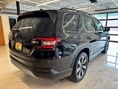 Used 2023 Honda Pilot Elite image 5