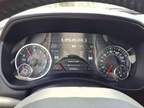 Certified 2024 RAM 2500 Big Horn w/ Night Edition AWD/4WD image 6
