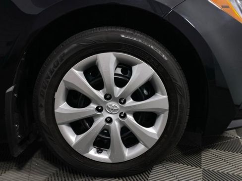Used 2025 Toyota Corolla LE FWD image 11