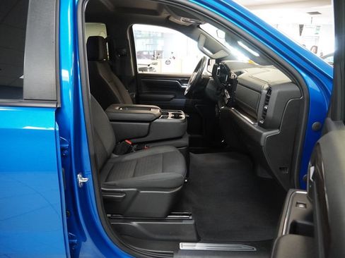 Used 2023 Chevrolet Silverado 1500 LT w/ Convenience Package II AWD/4WD image 11