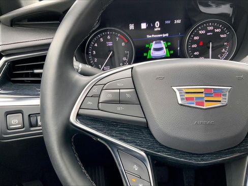 Certified 2025 Cadillac XT5 Premium Luxury w/ Technology Package AWD/4WD image 19