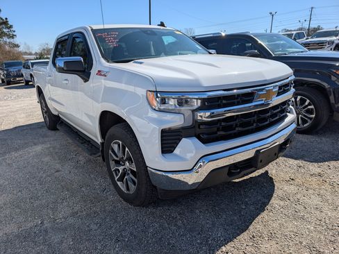 Used 2023 Chevrolet Silverado 1500 LT image 2