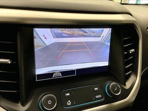 Used 2022 GMC Acadia SLE image 52