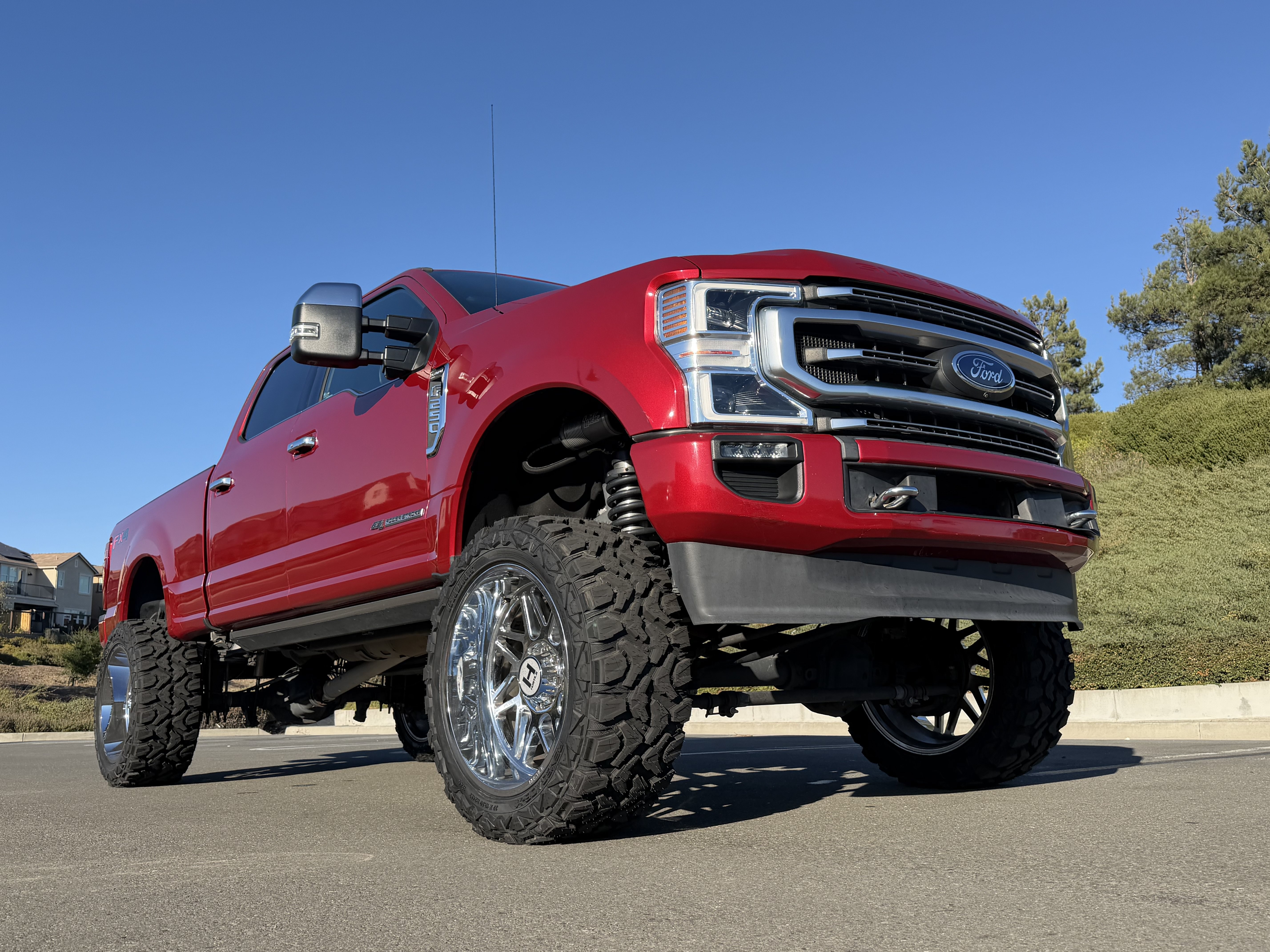 Used 2020 Ford F250 Platinum w/ FX4 Off-Road Package AWD/4WD image 9