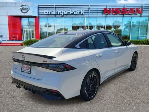 New 2026 Nissan Sentra SR w/ SR Premium Package FWD image 2