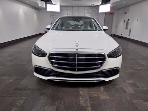 Used 2022 Mercedes-Benz S 500 4MATIC image 2