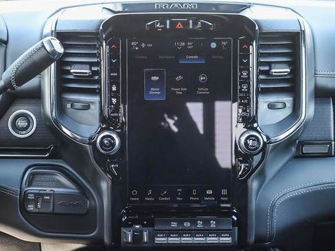 New 2024 RAM 2500 Limited image 40