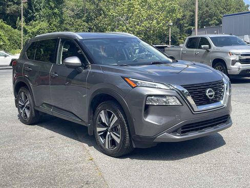 Used 2023 Nissan Rogue SL w/ SL Premium Package FWD image 5