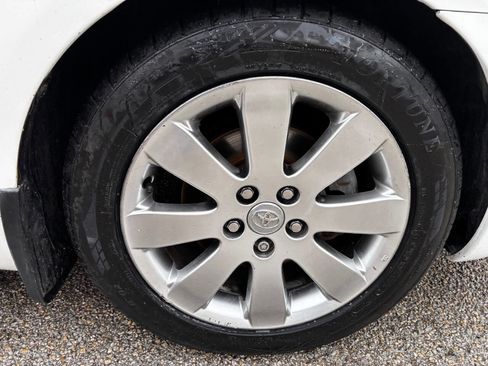 Used 2005 Toyota Avalon XLS image 28