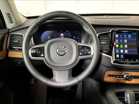 Used 2024 Volvo XC90 B5 Plus image 5