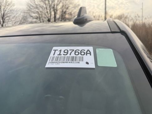 Used 2021 Chevrolet Suburban RST w/ Luxury Package image 11