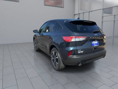 Used 2022 Ford Escape SE w/ SE Sport Appearance Package FWD image 6