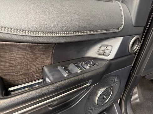Used 2020 Ford Expedition Max Limited RWD image 17