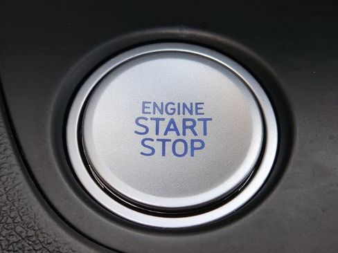 Used 2025 Hyundai Elantra SEL FWD image 20