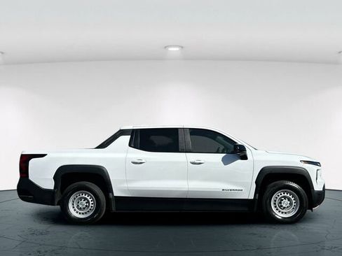 Used 2024 Chevrolet Silverado EV W/T AWD/4WD image 7