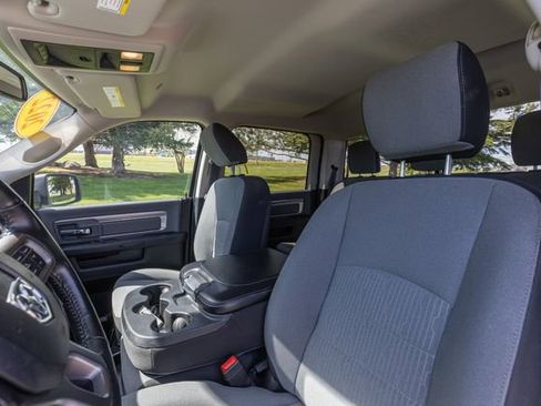 Used 2022 RAM 1500 Classic SLT w/ Electronics Convenience Group AWD/4WD image 11
