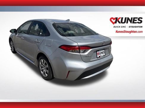 Used 2022 Toyota Corolla LE FWD image 6