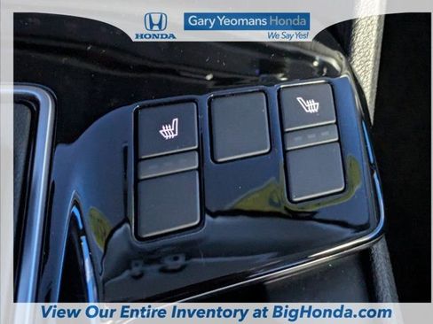 Used 2025 Kia Sportage EX w/ Premium Package image 28