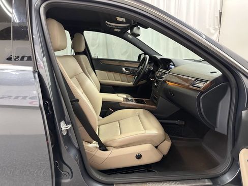 Used 2013 Mercedes-Benz E 350 BlueTEC Sedan image 11