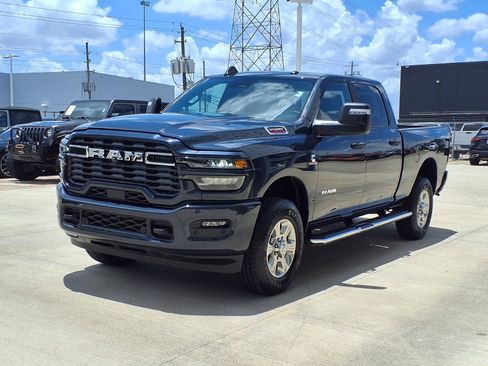 Used 2026 RAM 2500 Big Horn AWD/4WD image 6