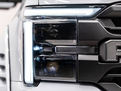 Used 2025 Ford F150 Lariat AWD/4WD image 21