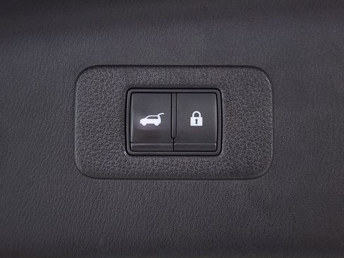Used 2021 Nissan Armada Platinum w/ Captain's Chairs Package AWD/4WD image 39