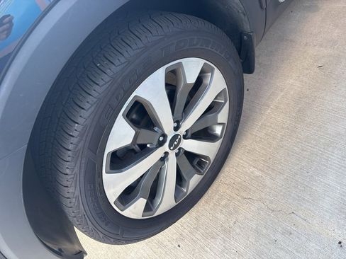 Used 2022 Kia Telluride S image 14