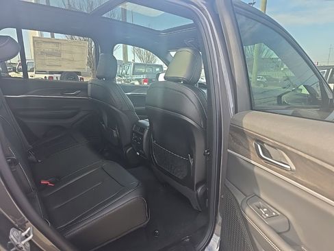 New 2025 Jeep Grand Cherokee Limited image 20