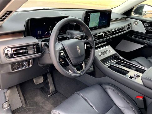 New 2026 Lincoln Aviator Reserve image 8