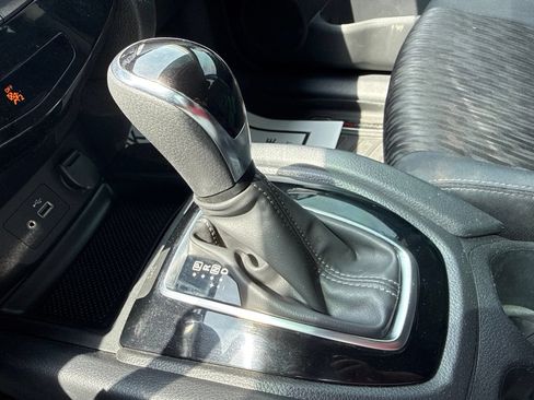 Used 2018 Nissan Rogue S FWD image 21