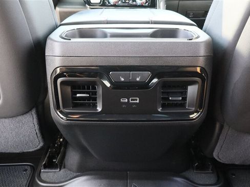 Used 2024 GMC Sierra 2500 AT4X AWD/4WD image 29