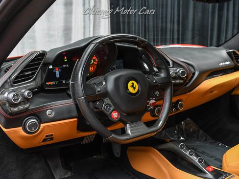 Used 2018 Ferrari 488 GTB image 8