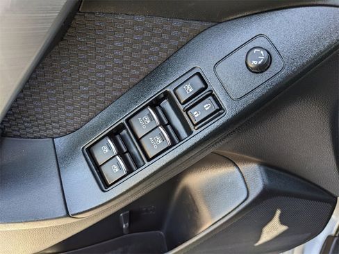 Used 2018 Subaru Forester 2.5i Premium w/ All-Weather Package image 21