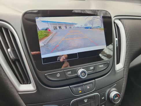 Used 2024 Chevrolet Malibu LS image 21