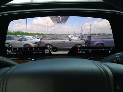 Used 2021 Cadillac Escalade ESV Sport Platinum AWD/4WD image 41