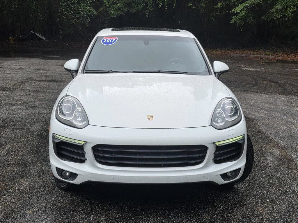 Used 2017 Porsche Cayenne AWD/4WD image 2